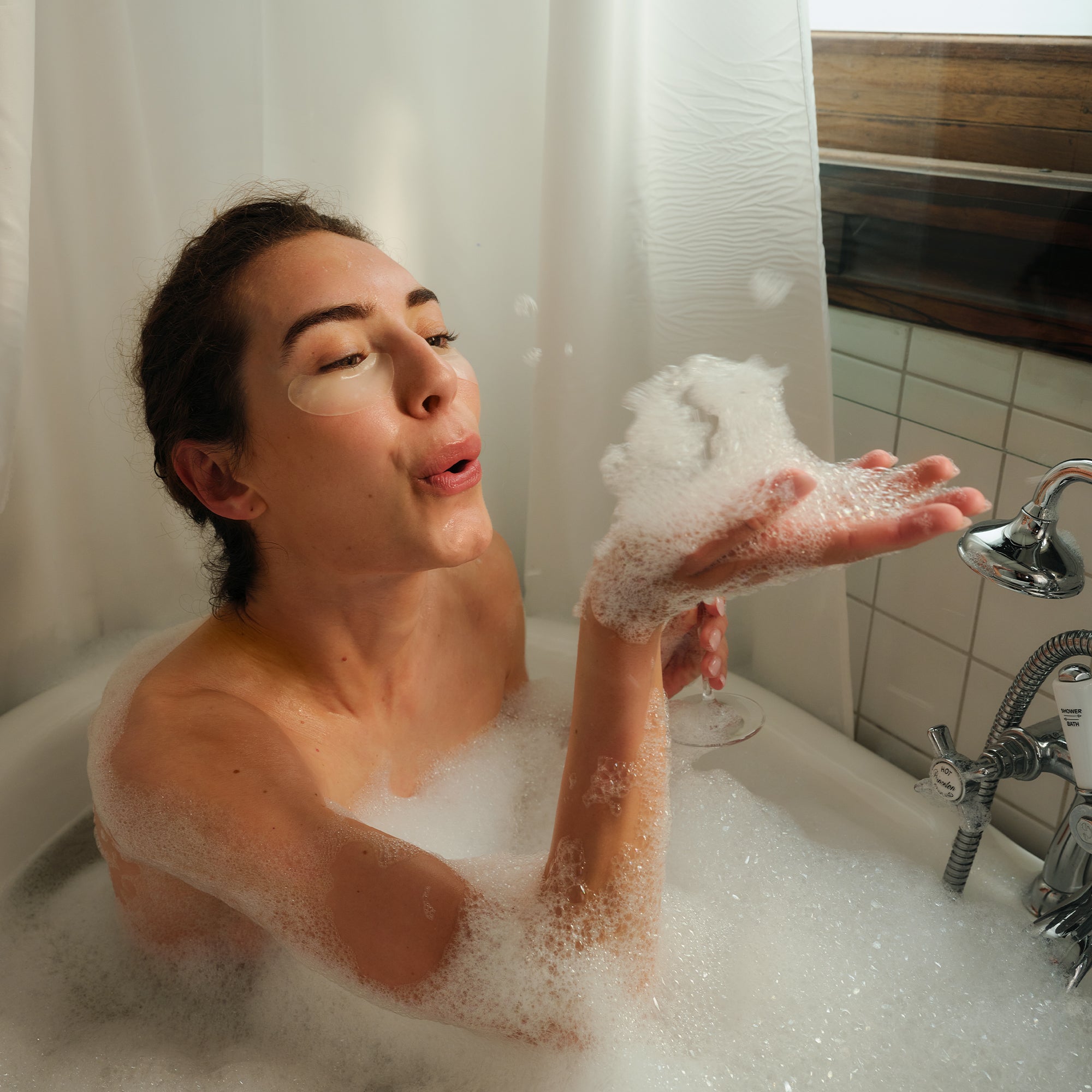 Verso - Retinoate Eye Patches Single Odmładzające i rozjaśniające hydrożelowe płatki pod oczy z NEAR 1 i egzosomami 1 para