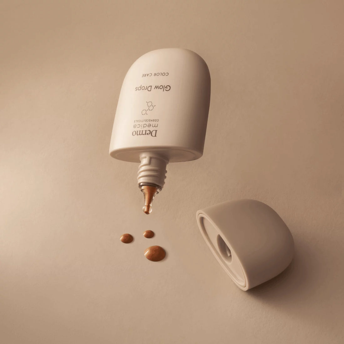 Dermomedica - Glow Drops Rozświetlające krople z efektem zdrowej opalenizny i pielęgnacją anti-stress 26,6 ml