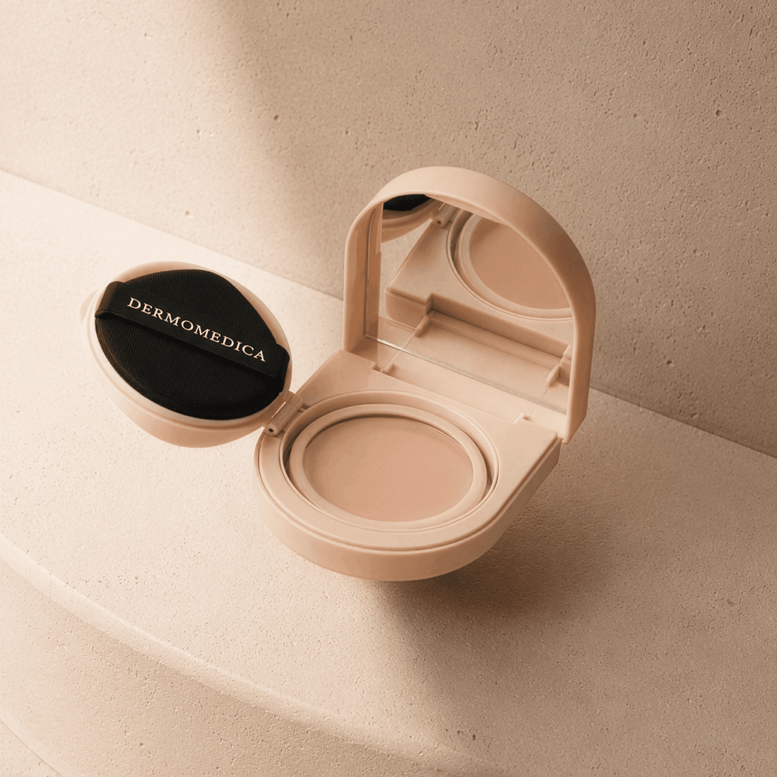 Dermomedica - Sunscreen Perfect Skin Fotoprotekcja, pielęgnacja i wyrównanie kolorytu w jednym kompakcie SPF 50 9,3 g FAIR LIGHT