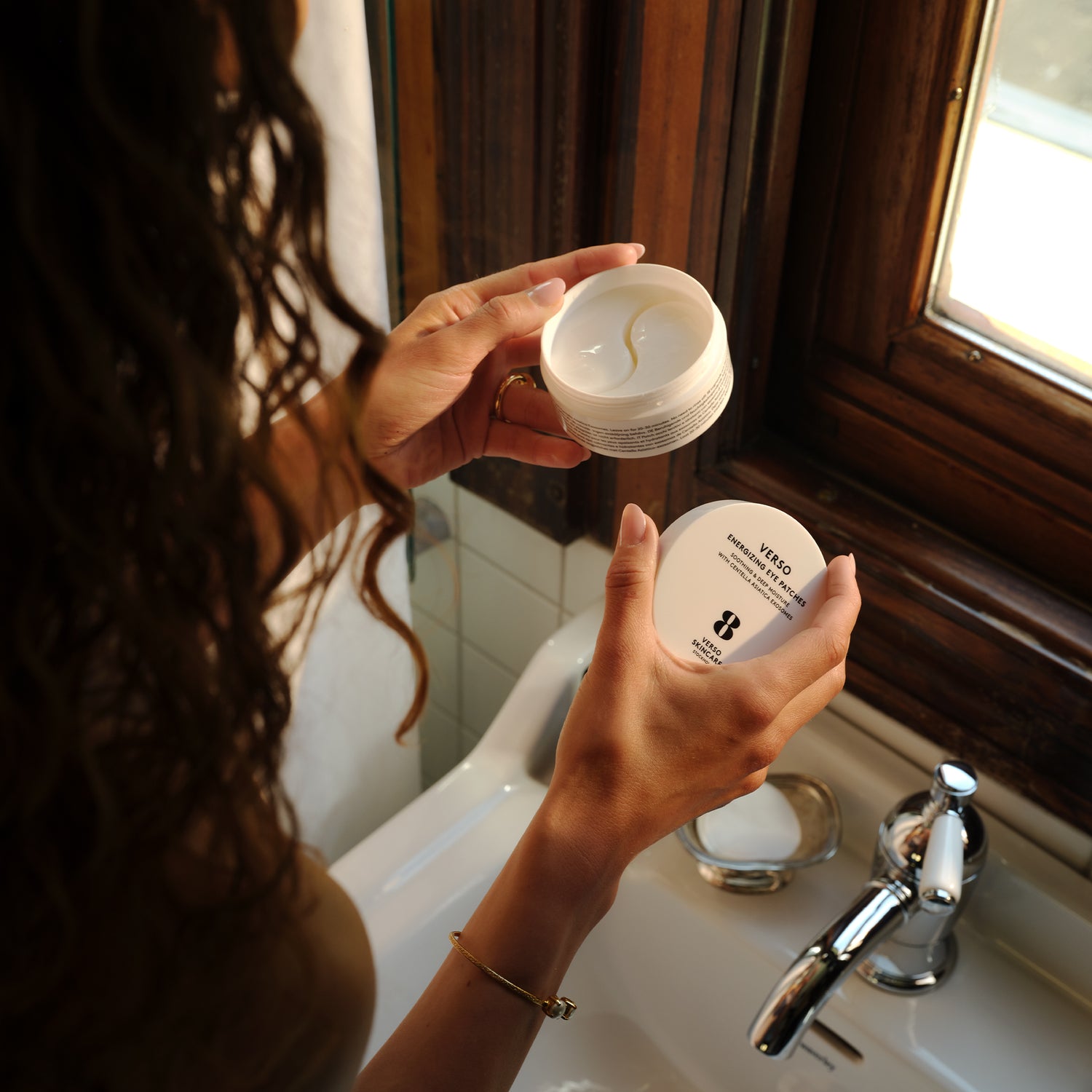 Verso - Energizing Eye Patches 30 Pairs Rewitalizujące hydrożelowe płatki pod oczy z egzosomami Centella Asiatica - 30 par 30 par