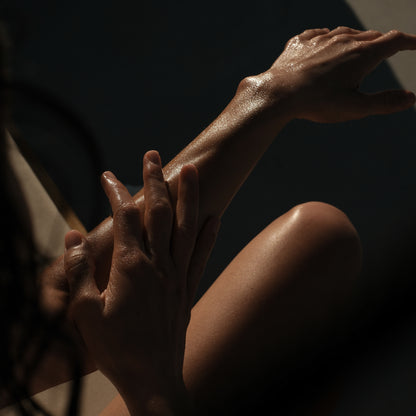 Verso - Body Visibly Firming Oil Wzmacniający i ujędrniający olejek z retinoidem NEAR 1 100 ml