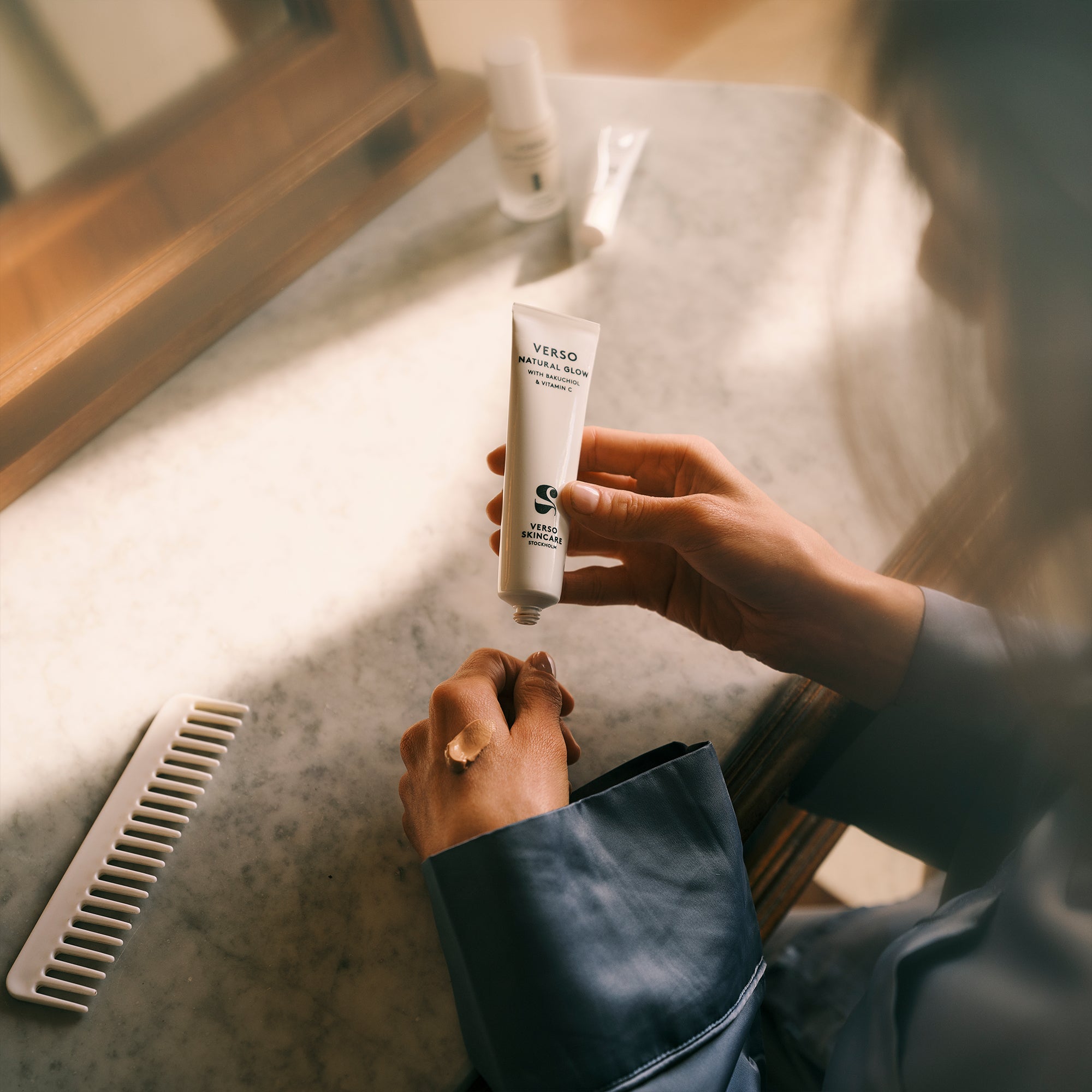 Verso - Natural Glow Bakuchiol Rozświetlający krem do twarzy na dzień z witaminą C i Bakuchiolem 40 ml